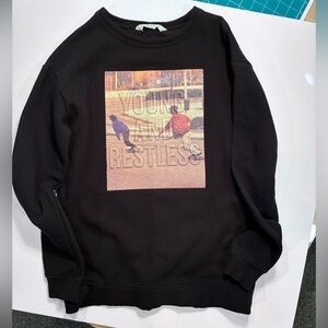 NWOT-Boys H&M Crew Neck Skater Embossed sweatshirt Sz. 12-14Y